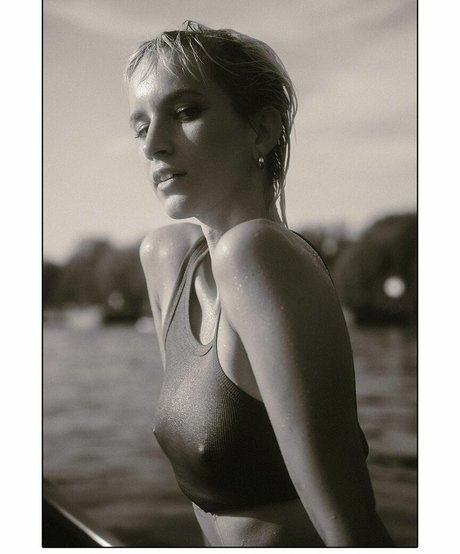 Anni Baumann hot star pic