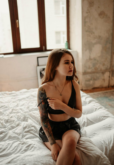 gwitch model erotic image