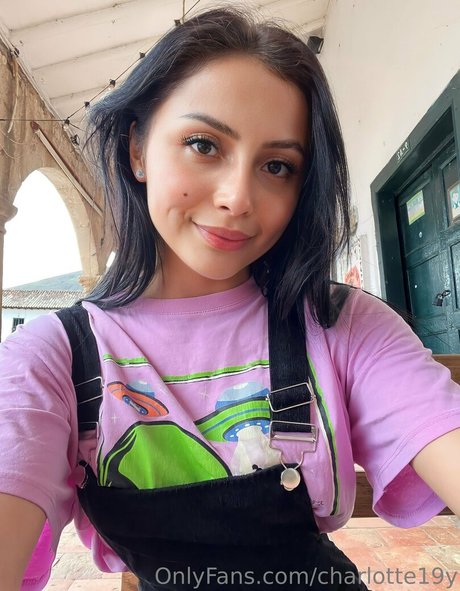 charlotte19y pornographic model gallery