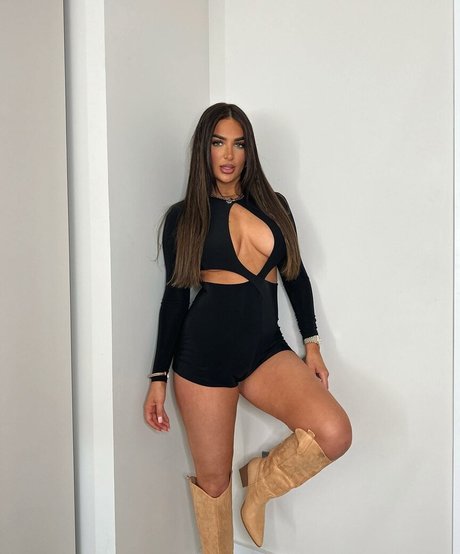 ambsphillips naked actress img