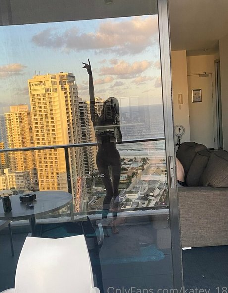 katey 19 naked actress pic