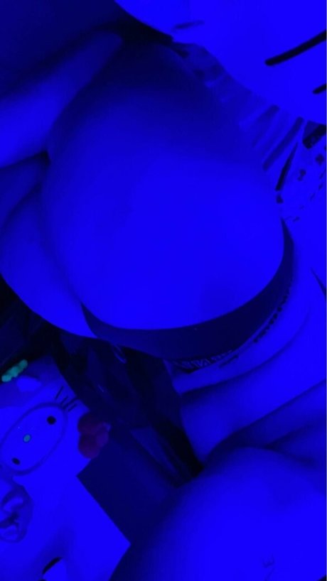fakenips xxx model gallery