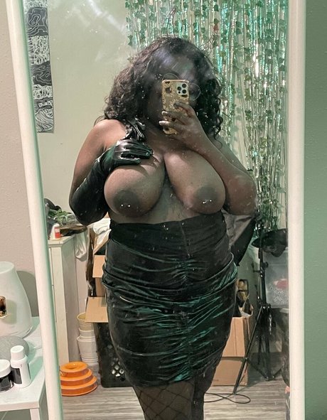 Strifequeeneris erotic actress photo