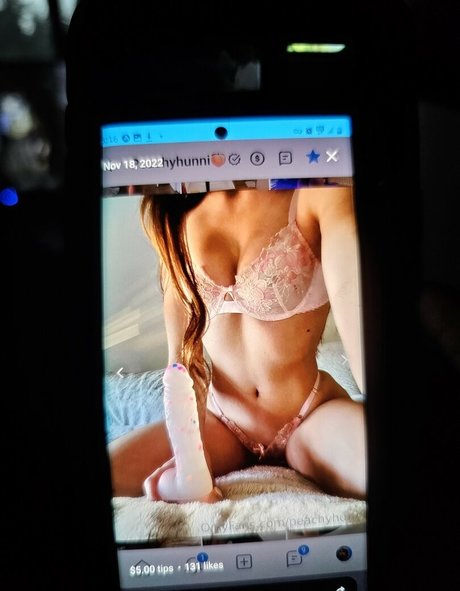 Peachyhunni star sexy pics