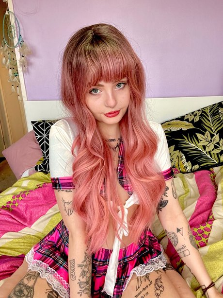 Miss Pixie ONLINE amp amp READY TO RATE COCK model porn photo