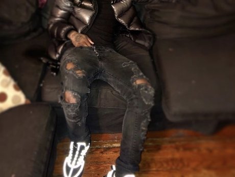 MR BLACK star exclusive image