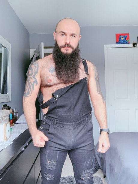 The Bearded Bear Man model porn image