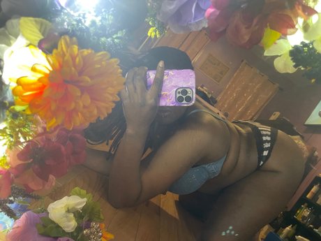BigTittyBandit model xxx picture