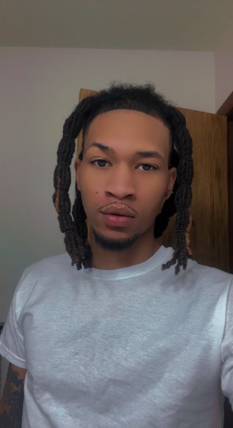 Blasian Kiing nudes star photo