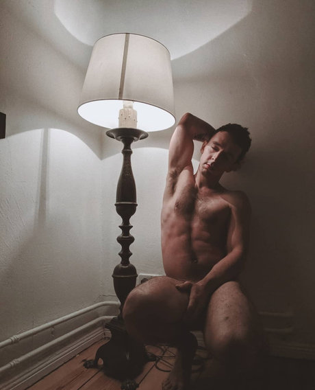 Cas Cuit porn model image