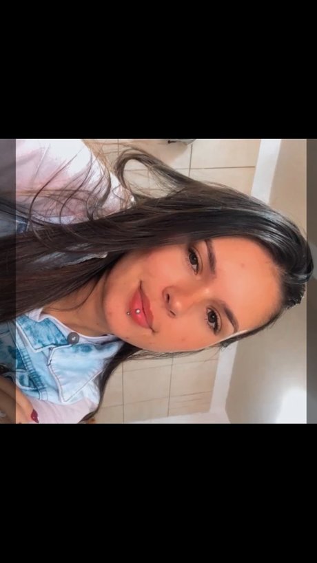 Camila Martins top profile image