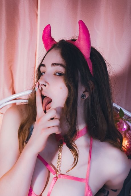 MinaLF Sex Queen model erotic img