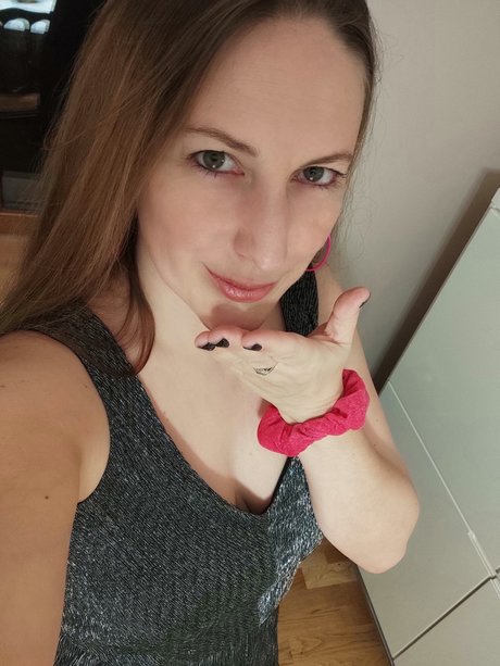Miss Feet Tender model beautiful pictures