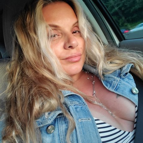 Highheelgoddess exclusive pornstar gallery