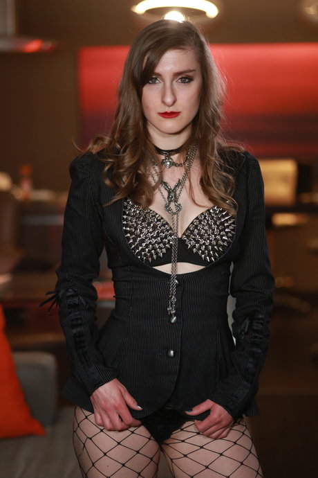 Modesty Blazze art actress photo