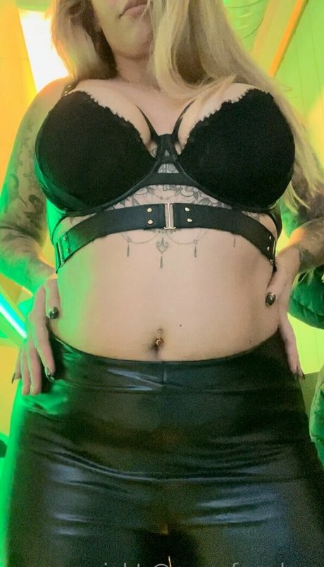 pure femdom model pornographic photos