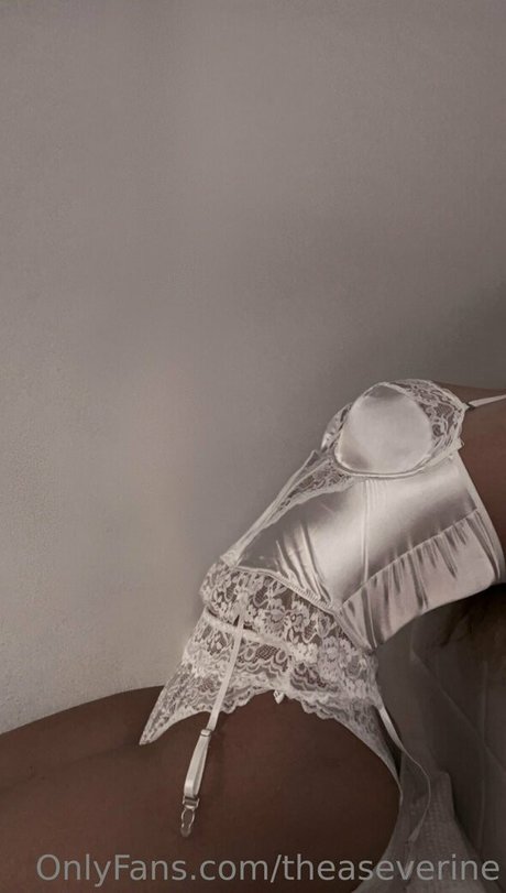 enirevesfree model pretty gallery