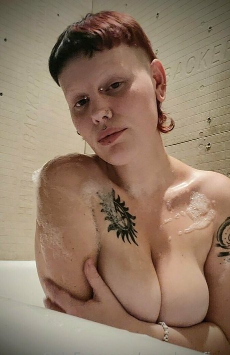 penelopefixx naked star picture