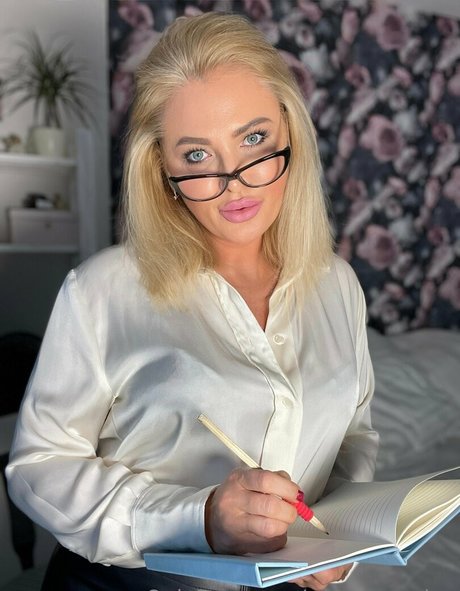mature blonde onlyfans sexy xxx galleries