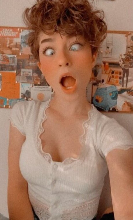 graceful addison sexy star pic