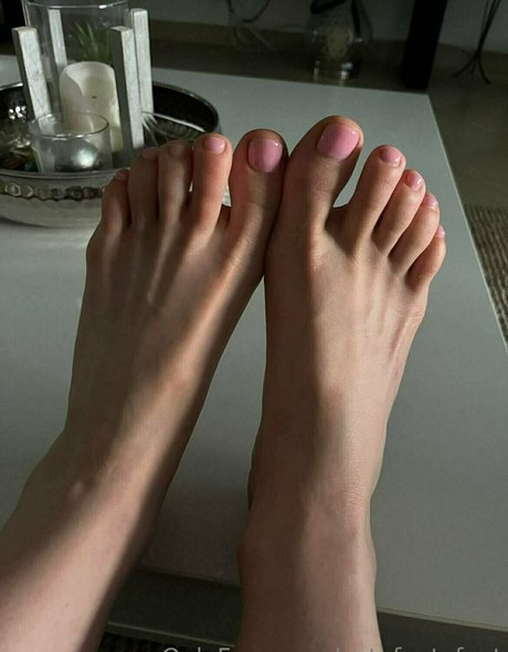 cutefeetyfeet pornstar xxx picture