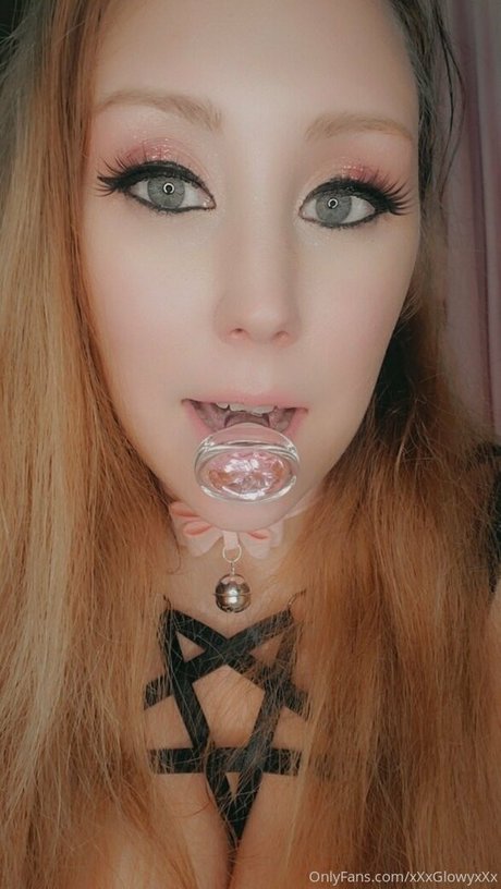 xxxglowyxxx star pretty pic