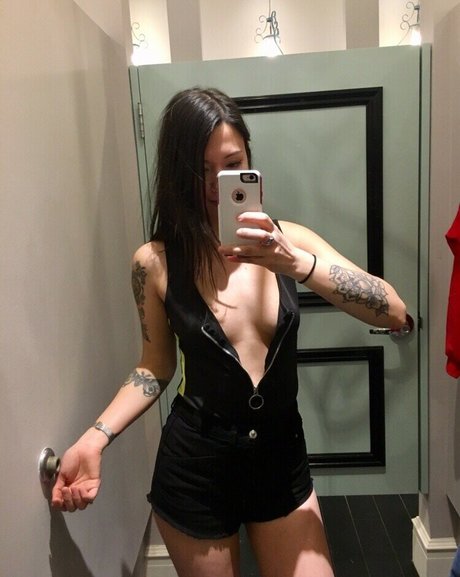 Laceyisanerd erotic model images