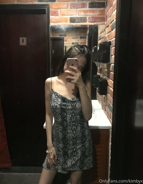 kimbyx model top pic