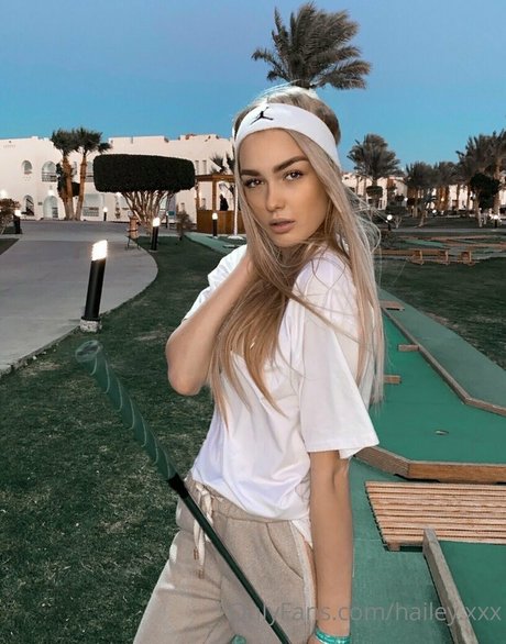 haileycherry art star images