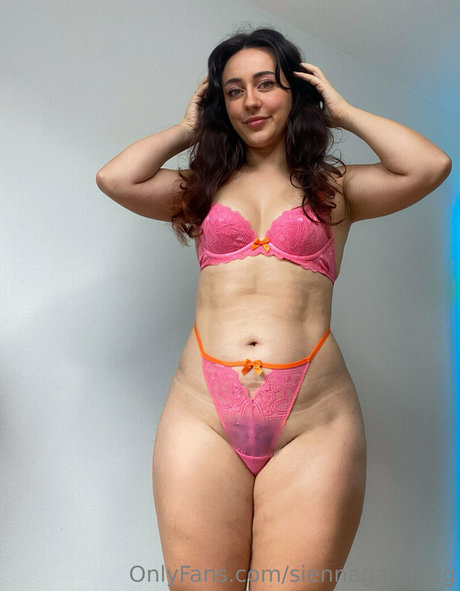 siennagarciaog sexy actress image