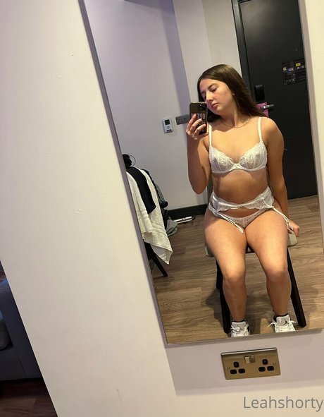 leahshorty pornstar nudes photo