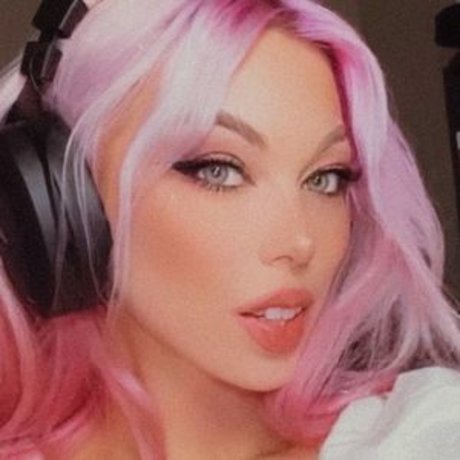 Bridget Boltz pretty pornstar pics