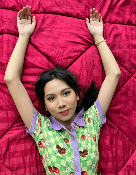 youngdumbasian sex model pics