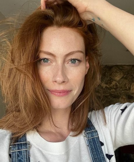 Alyssa Sutherland model nude img