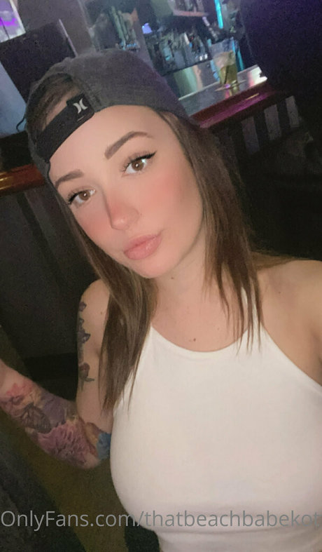 thatbeachbabekotton naked pornstar pic