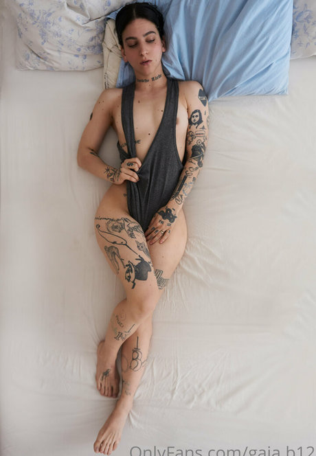 gaia b12 pornstar hot pics