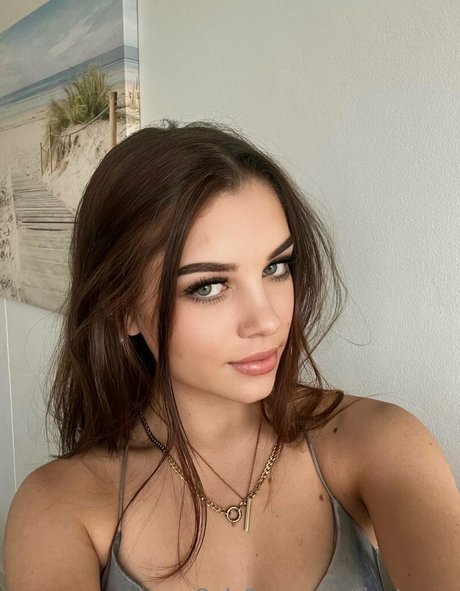 tinytayxo nude pornstar photo
