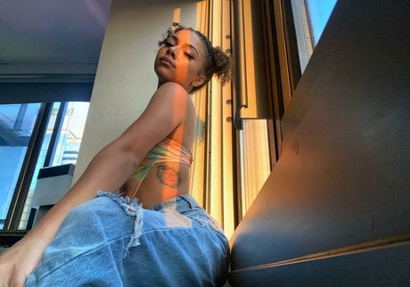 Alix Lapri erotic model gallery