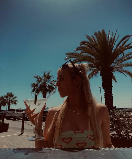 blonde mom onlyfans pornographic photos