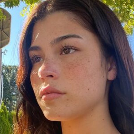 Dylan Conrique hd actress image