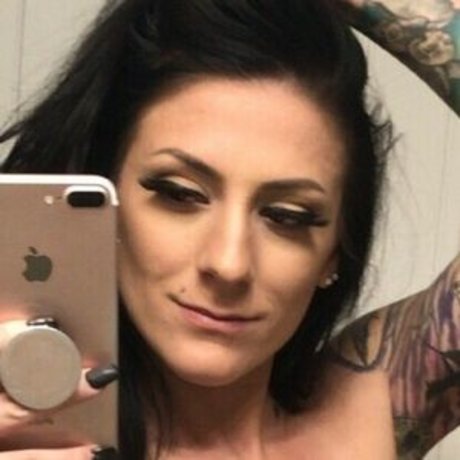 Tattednina high quality model galleries