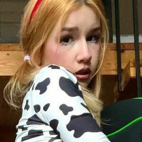 Urlilloli erotic pornstar images