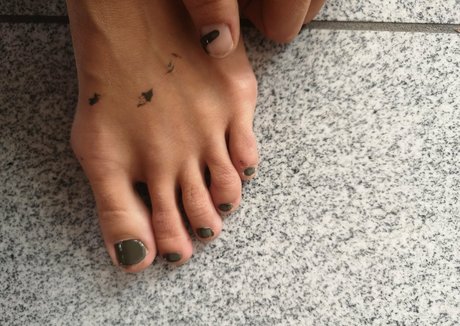 secret feetbeauty star photos