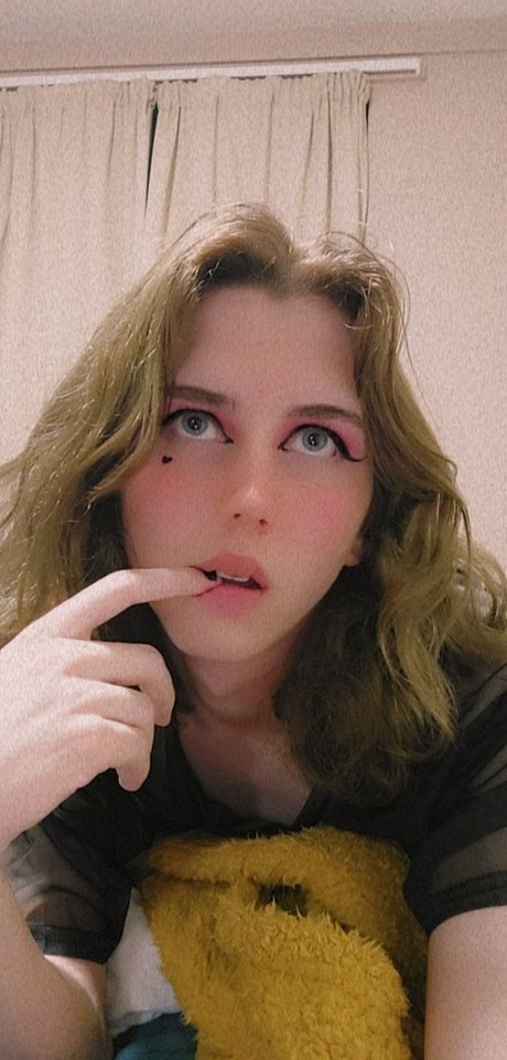 Dysphoric Leah model beautiful picture