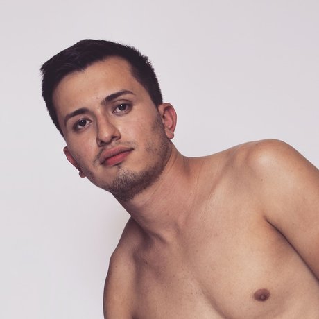 Oscar Garza nudes actress pic