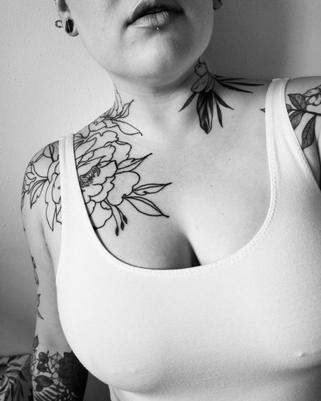 MyBlackDahlia model nudes images