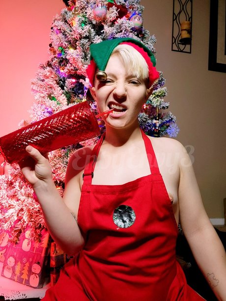 Envy the Enby nude star galleries