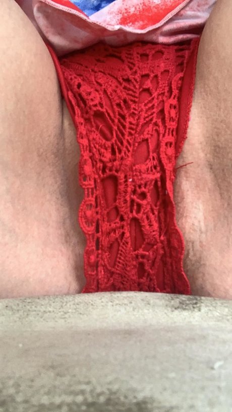 Dark Caitlyn sexy pornstar pic