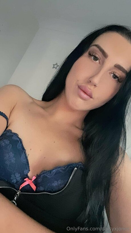Daisy Jones FREE PAGE pornstar beautiful pics