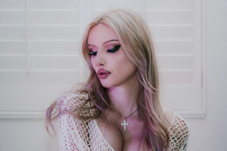 angel zozo pornographic star galleries